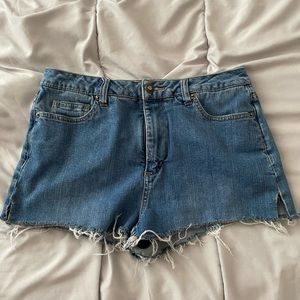 Medium Wash Cut off Denim Shorts